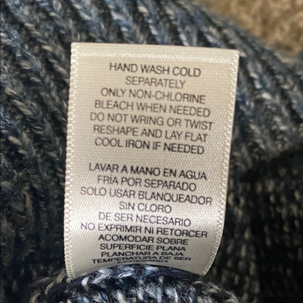 Leo & Nicole Cozy Blue Cowl Neck Oversized Sweater. Size S. - Picture 15 of 16
